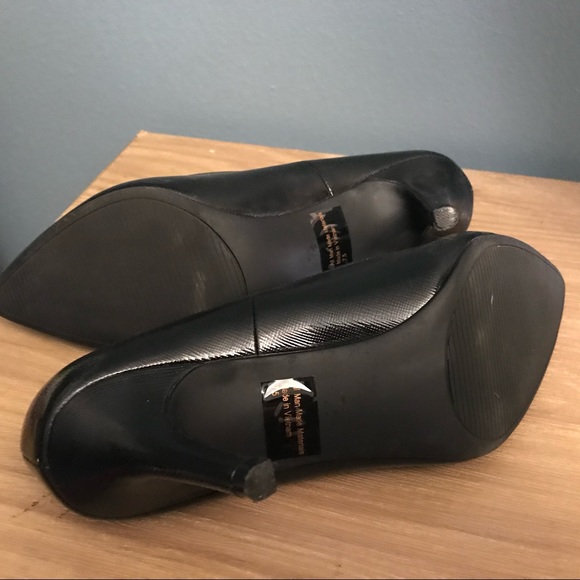 🎉HP🎉 Kelly & Katie Black Classic Pumps - Picture 3 of 7